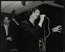 Sheena Davis and Rob Rickenberg performing at The Fairway, Welwyn Garden City, Hertfordshire, 2002. Creator: Denis Williams