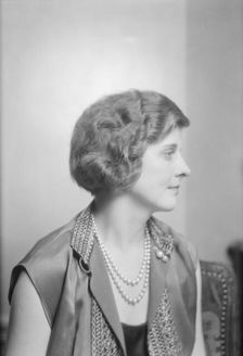 Shewan, Edwin A., Mrs., portrait photograph, 1924 Creator: Arnold Genthe