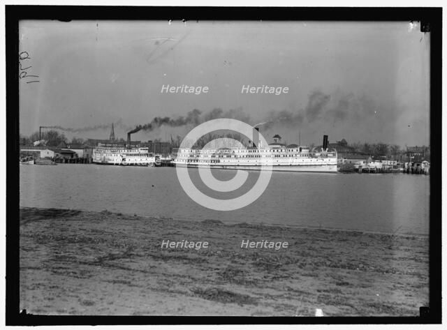 Ships on Potomac River: Three Rivers, left, and Northland, right..., between 1916 and 1918. Creator: Harris & Ewing.