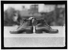 Shoes, between 1909 and 1914. Creator: Harris & Ewing