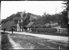 Shooter's Hill Cottage, Shooter's Hill, Pangbourne, West Berkshire, 1885. Creator: Unknown