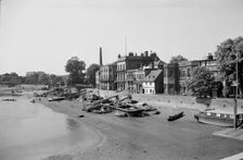 Shore of the Thames at Hammersmith, London, c1945-1965. Artist: SW Rawlings