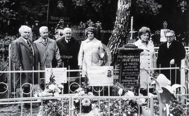 Six Russian scientists honouring the memory of Ferdinand Loesch, c1950s. Creator: Unknown.