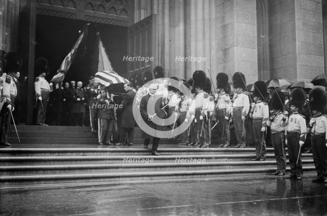 Sickles coffin carried from Cathedral, 1914. Creator: Bain News Service.