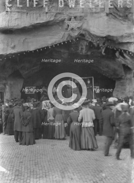 Sidewalk performance or carnival performance, Cliff Dwellers, between 1896 and 1911. Creator: Arnold Genthe.