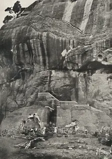 Sigiri, Aufstiegseite im Norden (Der sog. Lowensteig, der durch Treppen, Leitern und Gelander erneu