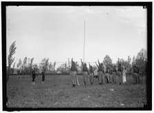 Signaling, between 1910 and 1917. Creator: Harris & Ewing