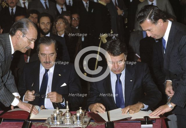 Signing of the cooperation agreement between Spain and Argentina, Madrid 1988, in the photograph …