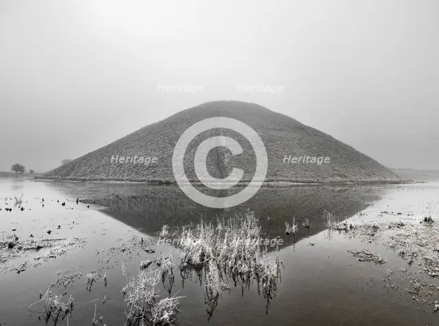Silbury Hill, Avebury, Wiltshire, 2012. Artist: Historic England Staff Photographer.