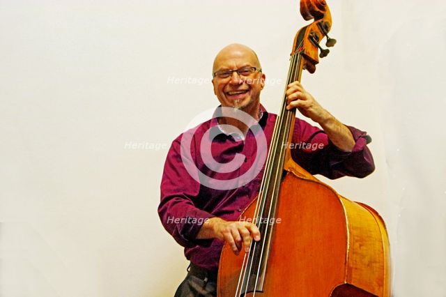 Simon Thorpe, Elaine Delmar and Friends, National Jazz Archive Fundraiser, Loughton, Essex, 2022. Creator: Brian O'Connor.