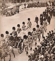 Simple Majesty: King George's coffin, covered by the Royal Standard 1936