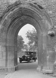Singer 4-door saloon, St.Albans, Hertfordshire, c1920s-c1930s. Artist: Bill Brunell