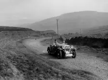 Singer Le Mans of WK Elliott competing in the Sunbac Inter-Club Team Trial, 1935. Artist: Bill Brunell