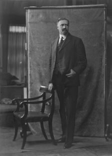 Singer, Paris E., Mr., portrait photograph, 1916 Sept. 30. Creator: Arnold Genthe