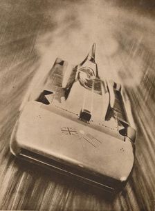 Sir Malcolm Campbell at high speed in `Blue Bird`, 1935