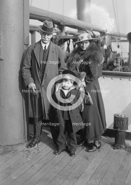 Sir G.T. Carter & wife & Master J.C., 1916. Creator: Bain News Service.