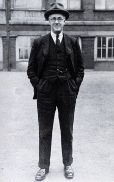 Sir Henry Hallett Dale. Creator: Unknown