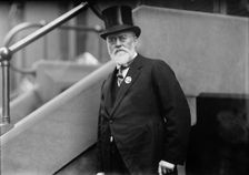 Sir John M. Gibson, Grand Comdr., Canada - Masons International Congress, 1912. Creator: Harris & Ewing