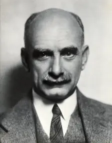 Sir Thomas Lewis. Creator: Unknown