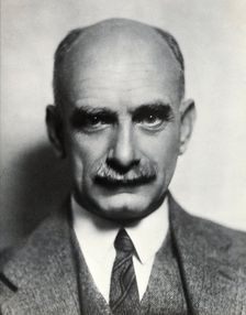 Sir Thomas Lewis. Creator: Unknown