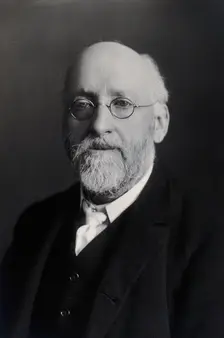Sir William Maddock Bayliss. Creator: Maull & Fox