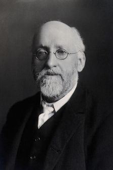 Sir William Maddock Bayliss. Creator: Maull & Fox
