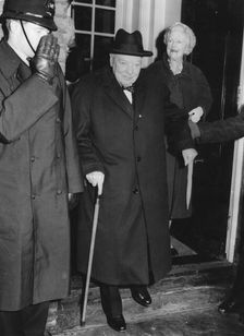 Sir Winston Churchill and Lady Churchill leaving their Hyde Park Gate home, 1961