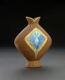 Skate vase, c1872