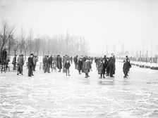 Skating on the Cherwell near Oxford, Oxfordshire, during the twelve week frost 1895. Artist: Henry Taunt