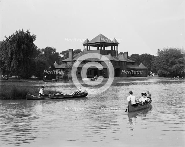 Skating pavilion and canal, Belle Isle [Park], Detroit, Mich., c.between 1900 and 1910. Creator: Unknown.