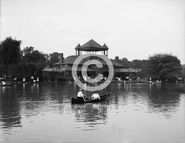 Skating pavilion, Belle Isle Park, Detroit, Mich., between 1900 and 1910. Creator: Unknown.