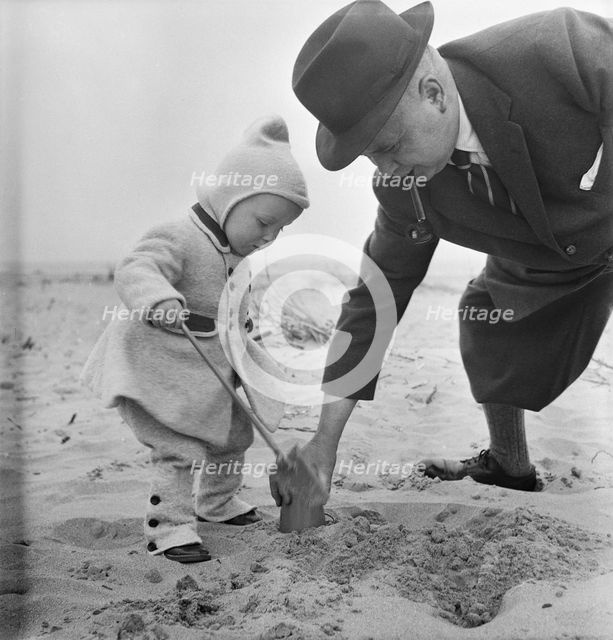 Skegness, East Lindsey, Lincolnshire, 12/06/1948. Creator: John Laing plc.