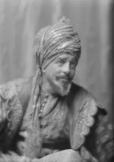 Skinner, Otis, in "Kismet", 1912 Apr. 5. Creator: Arnold Genthe