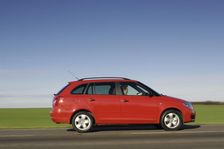 Skoda Fbia Estate HTP 1-2 2007. Artist: Simon Clay