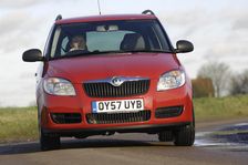 Skoda Fbia Estate HTP 1-2 2007. Artist: Simon Clay