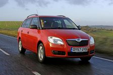 Skoda Fbia Estate HTP 1-2 2007. Artist: Simon Clay