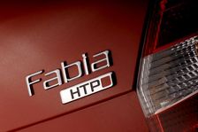 Skoda Fbia Estate HTP 1-2 2007. Artist: Simon Clay