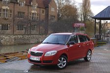 Skoda Fbia Estate HTP 1-2 2007. Artist: Simon Clay