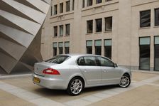 Skoda SUPERB 2008. Artist: Simon Clay
