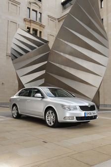 Skoda SUPERB 2008. Artist: Simon Clay