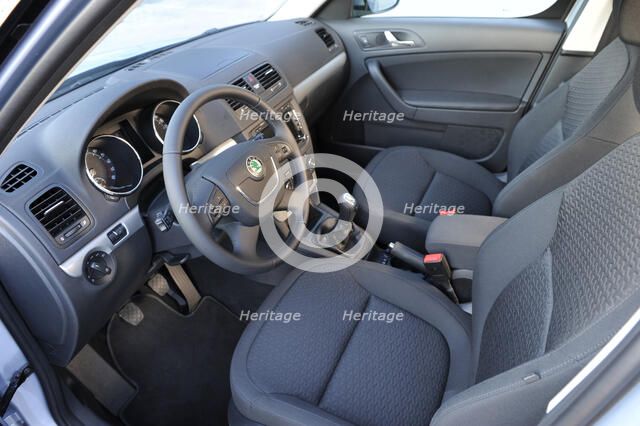 Skoda Yeti 2009. Artist: Simon Clay.