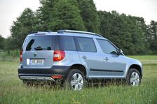 Skoda Yeti 2009. Artist: Simon Clay