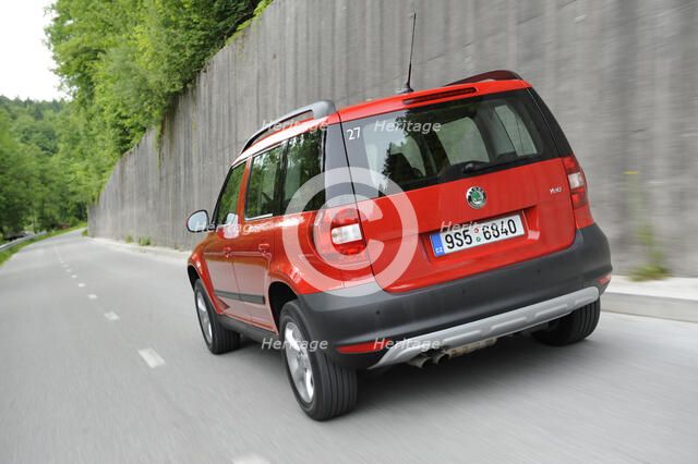 Skoda Yeti 2009. Artist: Simon Clay.