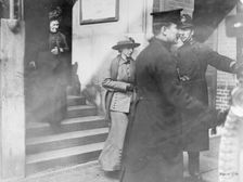 Slasher Mary Richardson leaving court, 1914. Creator: Unknown
