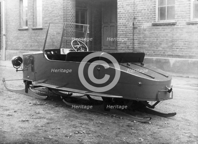 Sleigh car, Landskrona, Sweden, 1923. Creator: Unknown.