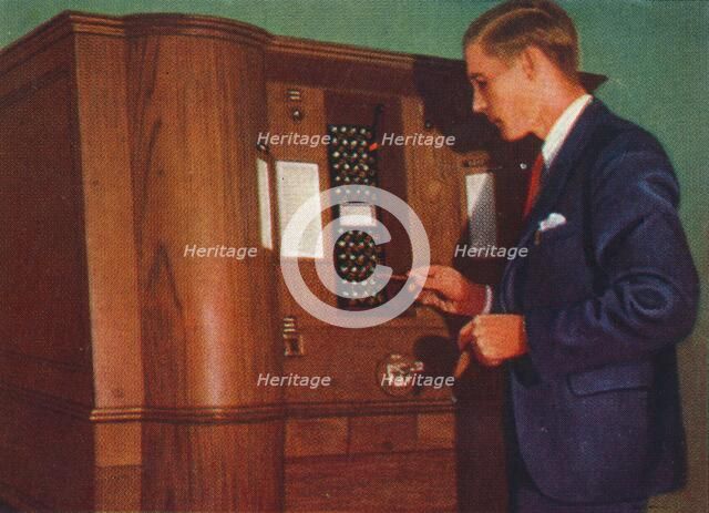 Slot machine that plays bridge, 1938. Artist: Unknown.