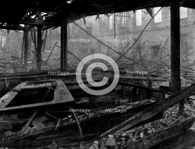 Spurgeon's Tabernacle, destroyed by fire, 1898. Creator: Russell & Sons.