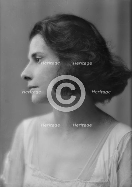 Spade, Gypsy (Yum-Yum), portrait photograph, 1913. Creator: Arnold Genthe.