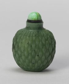 Spade-Shaped Snuff Bottle with Basketweave Patterns, Qing dynasty (1644-1911), 1770-1850. Creator: Unknown