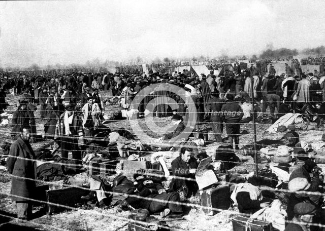 Spanish Civil War (1936 - 1939), refugee camp at Argelers (France), with Republican exiled, 1939.